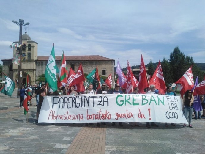 Sindicatos cifran en un 90% el seguimiento de la primera jornada de huelga en el sector del Papel de Gipuzkoa