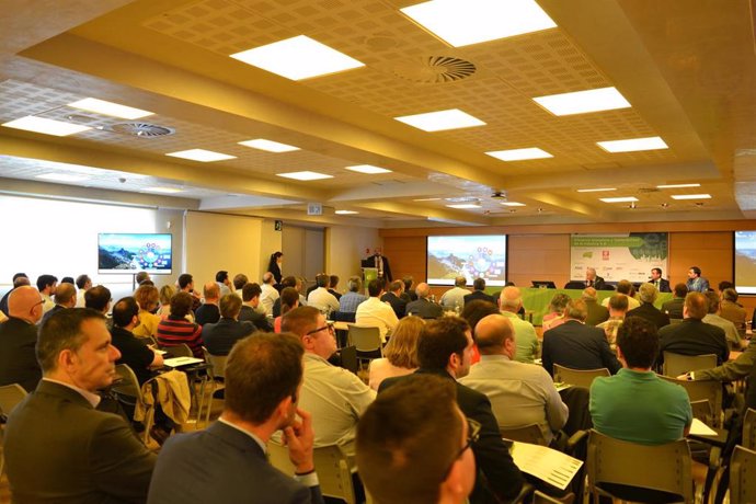 Expertos del sector tecnológico se reúne en Bilbao para hablar deeficiencia energética y sostenibilidad en Industria 4.