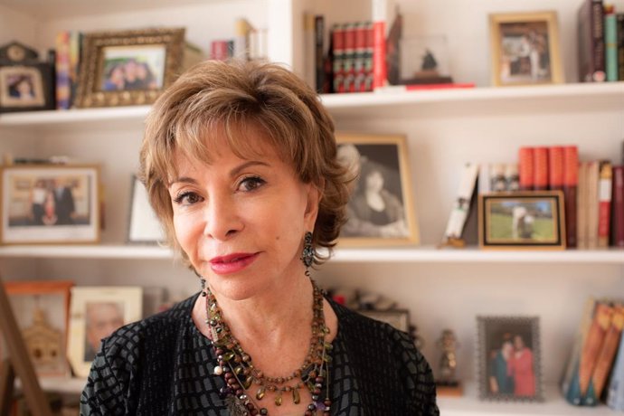 Isabel Allende gana el Premi Internacional de Novella Histrica Barcino