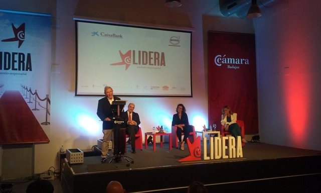 El empresario Manuel Vázquez Gimón recibe el V Premio Lidera de la Cámara de Comercio de Badajoz