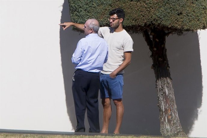 Miguel Torres revisa las últimas obras de su nido de amor con Paula Echevarría