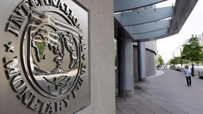 El FMI asegura que la economía argentina presenta signos de "recuperación" y que la recesión puede estar "cediendo"