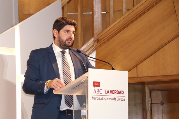 El presidente de la Comunidad en funciones, Fernand o López Miras, inaugura el '