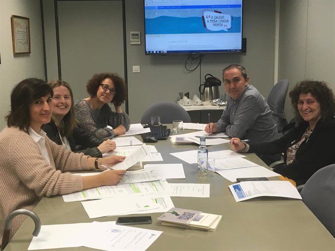 El periódico 'Gciencia' y el proyecto '21 Días co Galego' ganan los Premios Rosalía de Castro