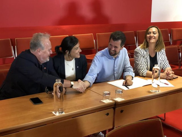 Tudanca llama a los socialistas a ser "la resistencia" frente a quienes "quieren degradar CyL"