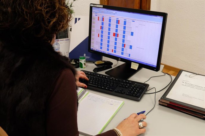 Gobierno central y sindicatos de funcionarios formalizan este viernes el alza salarial adicional del 0,25% para julio