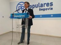Mañueco propone a Francisco Vázquez como vicepresidente de las Cortes