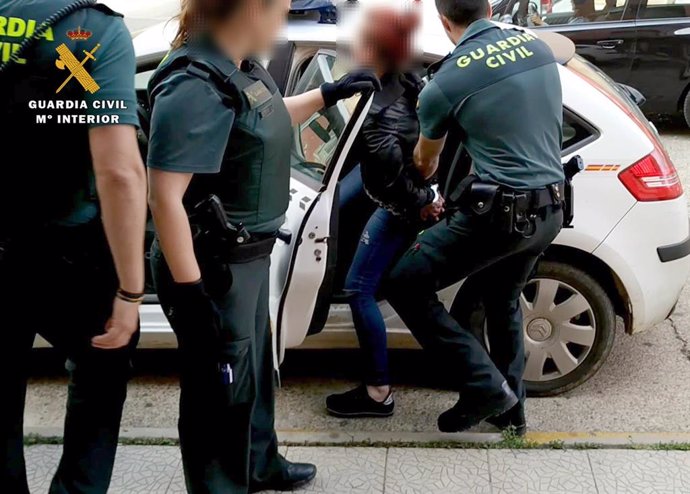 La Guardia Civil detiene a una mujer por traficar con droga en una zona de ocio nocturno de Calahorra