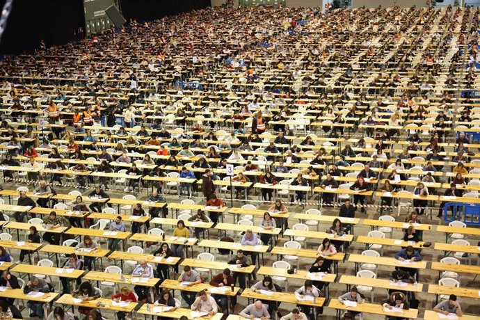 Examen oposición para celador del Sergas de la Xunta de Galicia, en el recinto ferial de Silleda