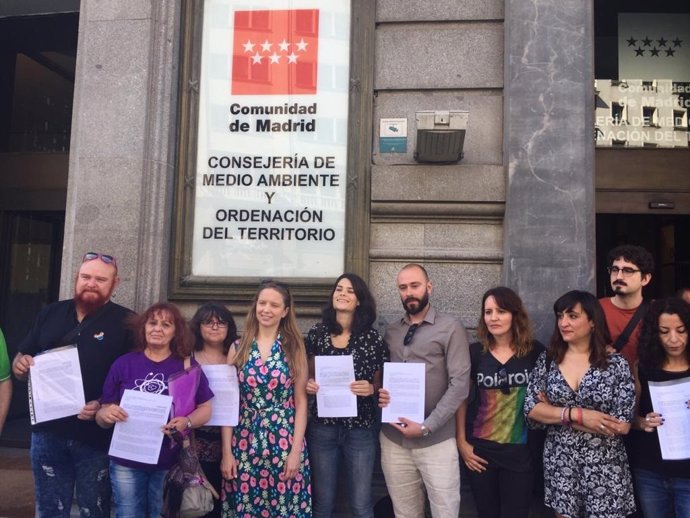 Isa Serra y concejales de Podemos de ocho municipios presentan alegaciones contra la ampliación del vertedero de Pinto.