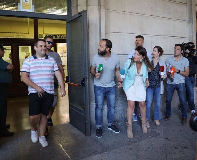 Sevilla.-Los miembros de 'La Manada' acuden a los Juzgados a firmar mientras el TS atiende los recursos a la sentencia