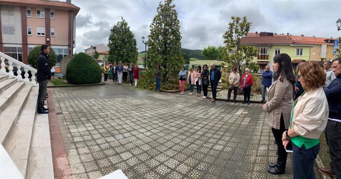 Minuto de silencio por Rafael de la Sierra