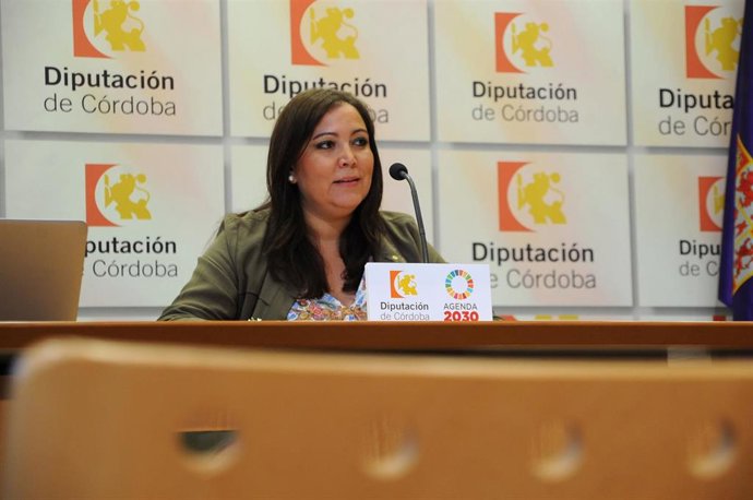 La vicepresidenta segunda y delegada de Desarrollo Económico de la Diputación de Córdoba, Ana María Carrillo, en la rueda de prensa