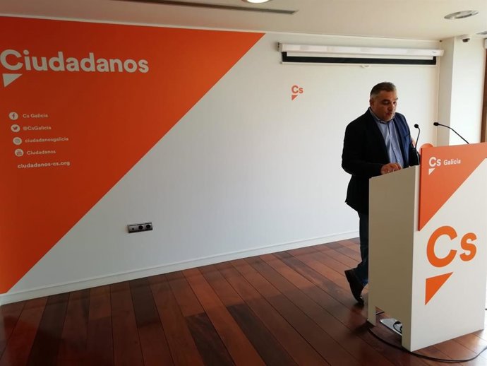 El secretario de Organización de Ciudadanos Galicia, Laureano Bermejo, en rueda de prensa