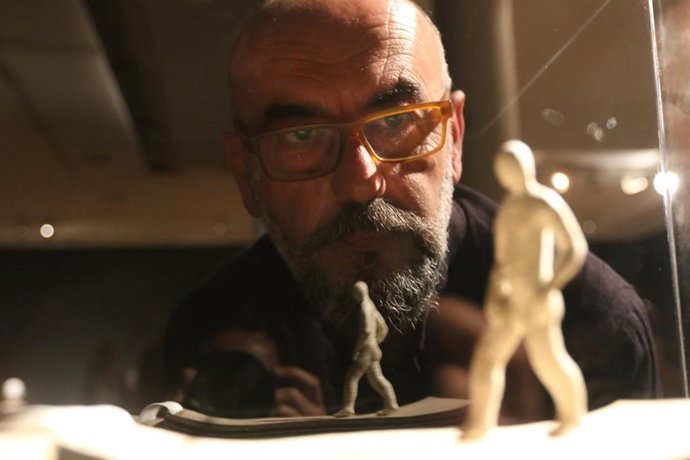 La exposición 'Nada grave' de Cayetano Romero