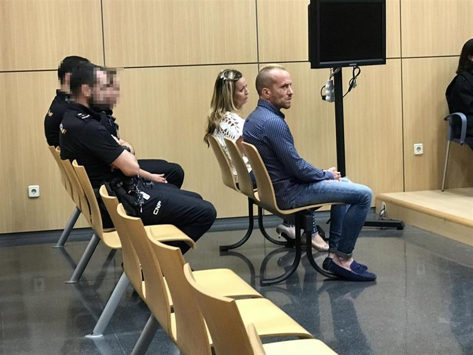 Un hombre reconoce haber matado a otro al que le vendía móviles robados tras una pelea en Valencia