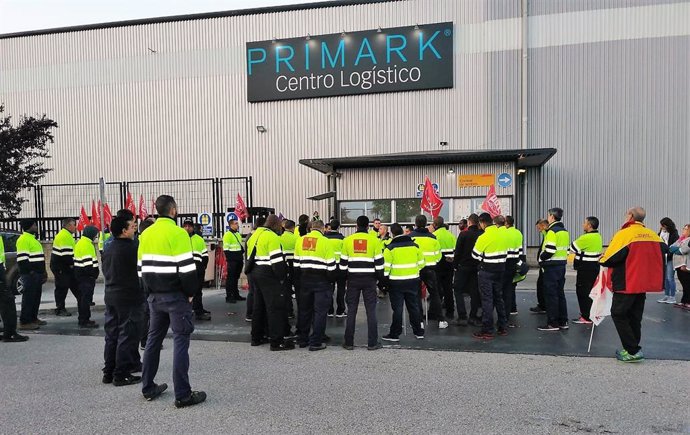 CCOO dice que primer día de huelga en DHL-Primark de Torija ha sido seguido por la "práctica totalidad" de la plantilla"
