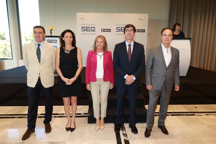 Alcaldesa de Marbella con el consejero de Turismo