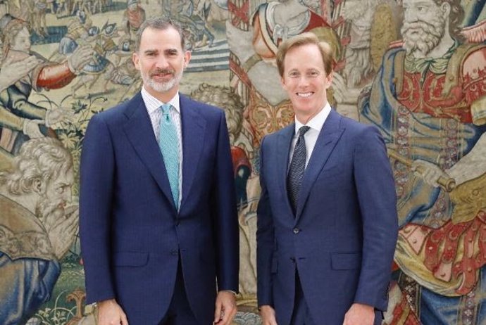 El rey Felipe VI y Roger Lynch