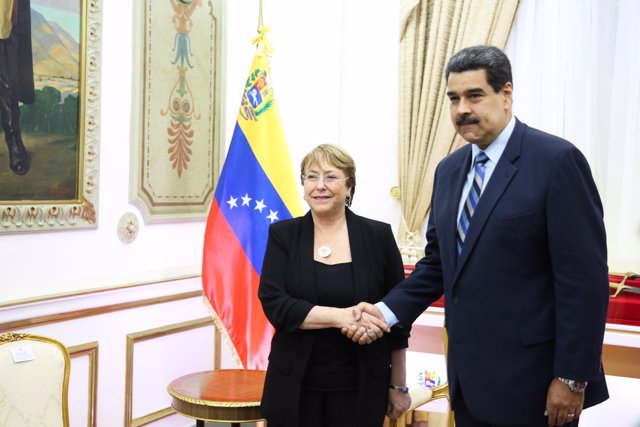 Michelle Bachelet y Nicolás Maduro en el Palacio de Miraflores