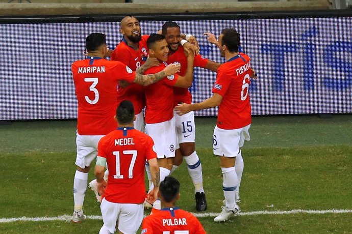 Alexis Sánchez, Arturo Vidal, Medel y Maripán en el Ecuador-Chile de Copa América