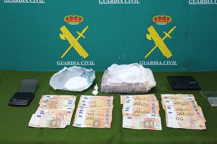 Sucesos.- La Guardia Civil detiene a 6 personas y desarticula un grupo de distribución de cocaína en Asturias