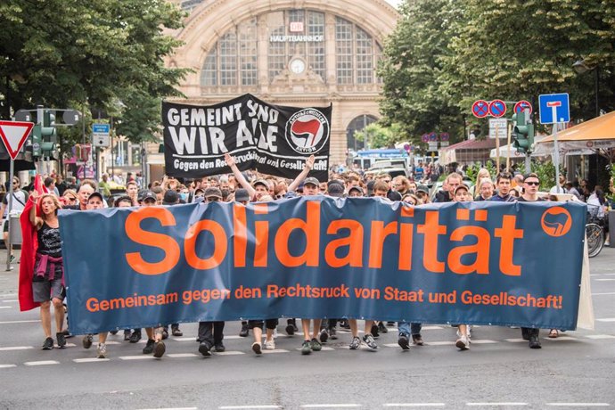 Manifestación antifascisa en Frankfurt