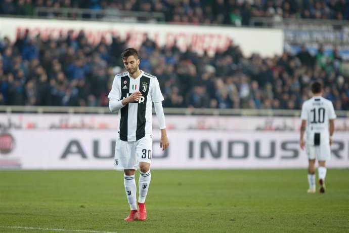 Rodrigo Bentancur of Juventus sent off after received a red card during the Italian championship Serie A football match between Atalanta and Juventus on December 26, 2018 at Atleti Azzurri d\'Italia stadium in Bergamo, Italy - Photo Morgese - Rossini / 