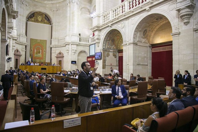 El Pleno del Parlamento andaluz en una foto de archivo