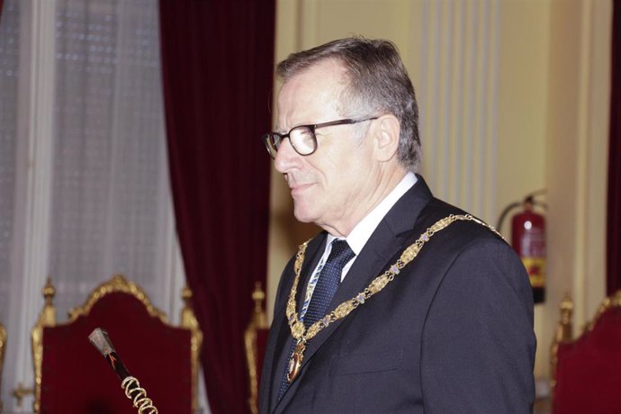 Eduardo de Castro González (Cs) toma posesión el cargo de presidente de Ciudad Autónoma de Melilla.