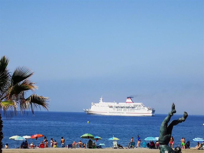 El Puerto de Almería recibe a 10.200 pasajeros en la primera semana de la OPE