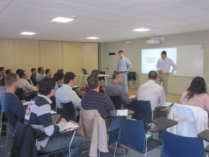 Clases de formación a trabajadores de Metro Málaga