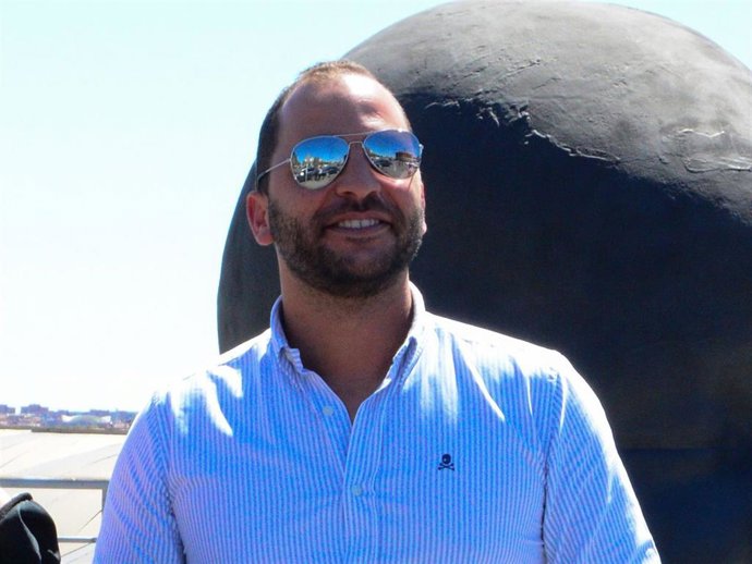 Atrás quedaron las novias famosas que ha tenido Antonio Tejado y es que parece ser que el sobrino de María del Monte se ha cansado de que todas sus relaciones hayan salido a la luz pública por la fama de ellas. La última mujer que ha querido compartir s
