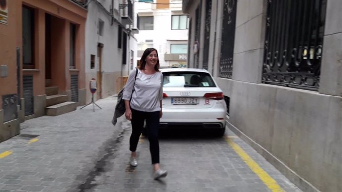 Francina Armengol llega a la sede del PSIB para seguir el escrutinio