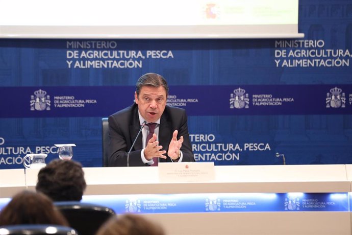 El ministro de Agricultura, Pesca y Alimentación en funciones, Luis Planas, presenta el Informe del consumo alimentario en España 2018 en la sede del Ministerio.