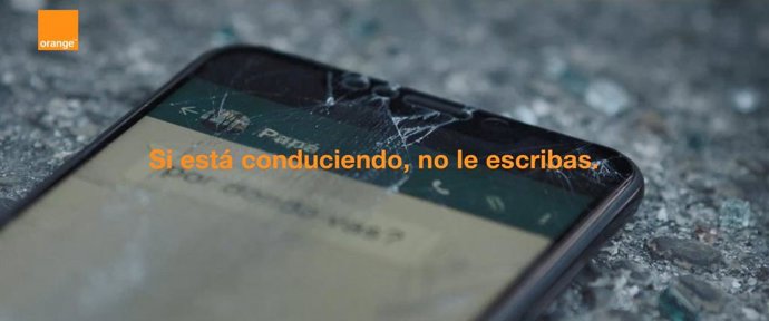 Campaña Orange y DGT sobre el uso del móvil al volante