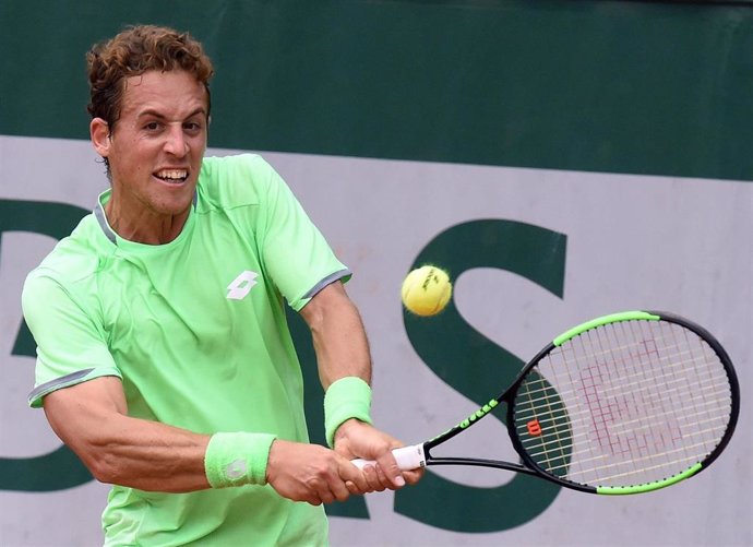 May 29, 2019 - Paris, France: The 2019 Roland-Garros Tournament. Spanish tennis player Roberto Carballes-Baena during the match against Serbian tennis player Filip Krayinovic. Filip Krajinovic won 6-6, 6-4, 6-7, 3-6, 8-6. (Sergei' Vishnevskii'/Kommersan