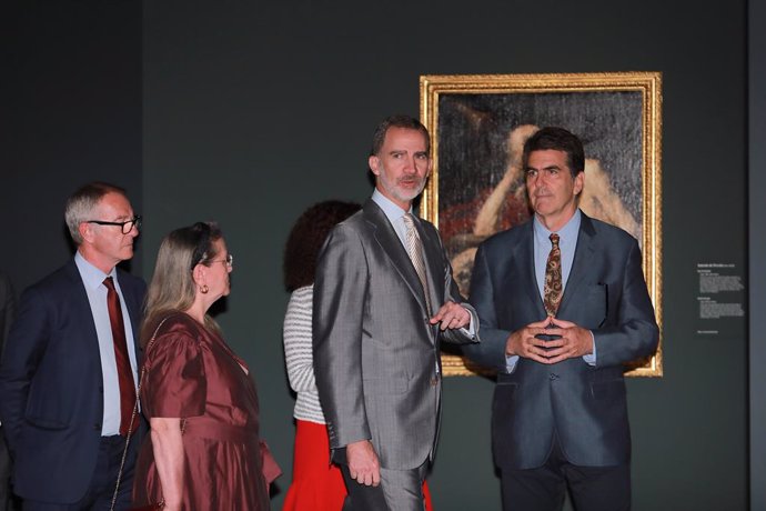 (I-D) El ministre de Cultura i Esport en funcions, José Guirao, la vicepresidenta del Real Patronat del Museu Nacional del Prado, Amelia Válcarcel, el Rei Felipe VI i el comissari del Museu Nacional del Prado, Alejandro Vergara, durant la inauguració
