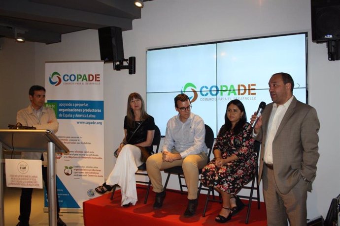 La Fundación CODAPE presenta su nueva línea de productos bio para máquinas expendedoras durante la celebración de su 20 aniversario.
