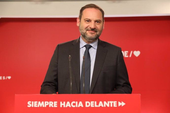 VÍDEO: El PSOE pide a PP no ser antisistema, a Rivera que salga del laberinto y 