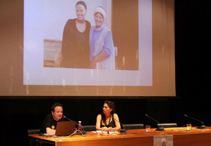 Profesionales y aficionados abordan el estado y mensaje de la narración oral