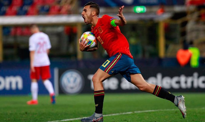 Dani Ceballos celebra un gol de la Sub-21 ante Polonia
