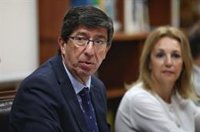 Marín resta importancia a las dimisiones y defiende que Cs está "en el centro político" y "mantiene sus compromisos"