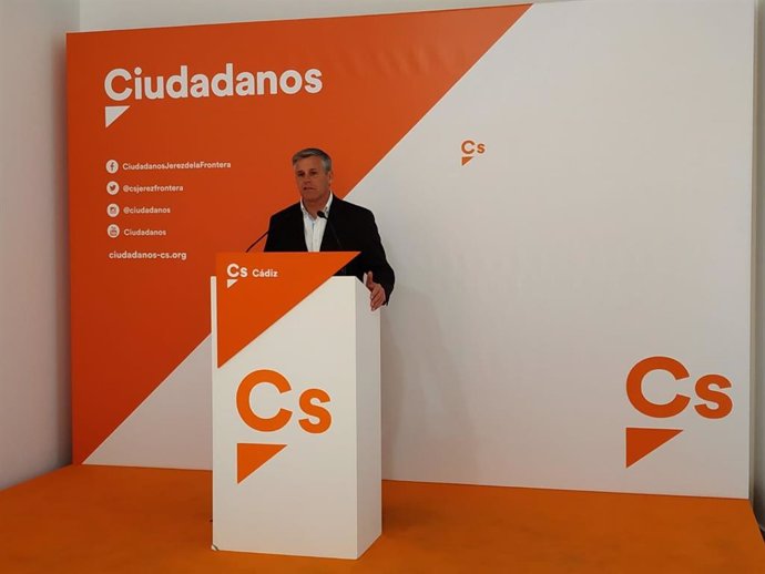 Javier Cano, diputado de Cs por Cádiz en rueda de prensa