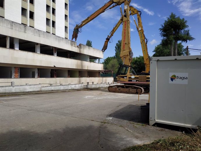 Comienzan las obras de demolición del viejo hospital de Lugo.