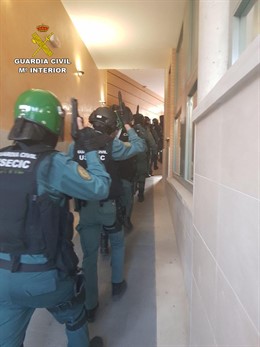 Agentes de la Guardia Civil desarticulan un grupo dedicado a la venta de droga en Tarancón
