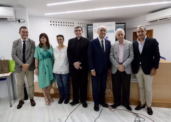 Presentación de Memoria de Proyecto Hombre