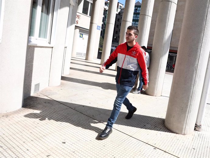 (AM.) Tribunales.- Absuelven al joven que agredió a Rajoy por el ataque al coordinador local de Vox en Pontevedra