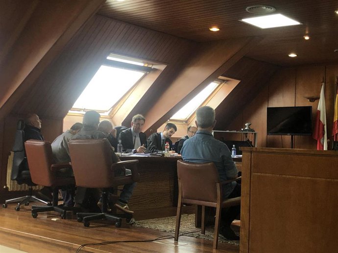 Juicio acusados de quedarse dinero de chatarra del Puerto de Santander