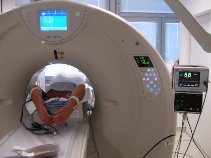 Investigadores confirman que la angiografía no invasiva por tomografía computarizada es igual de eficaz que la coronaria